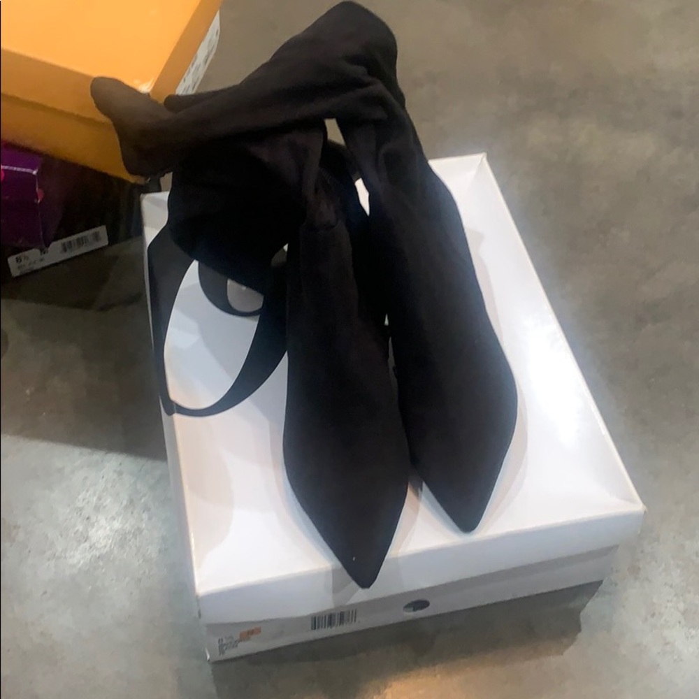 Black Boots